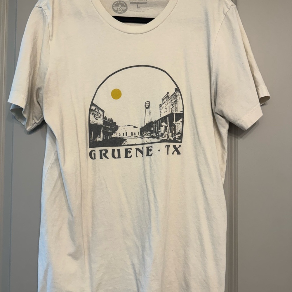 “Gruene TX” Graphic Tee in Cream/White